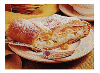 Helmut's Strudel - Cheese Strudel